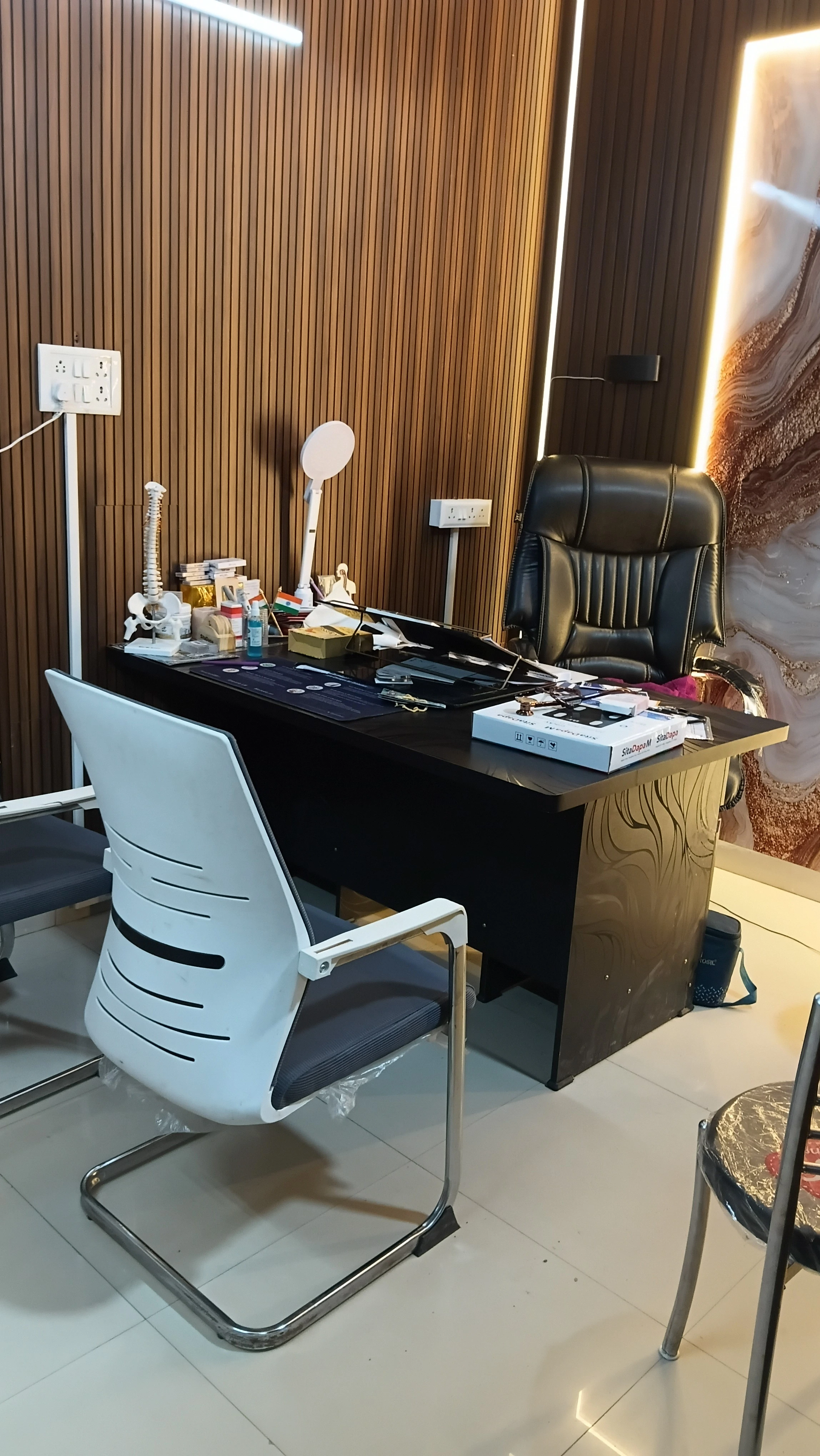 Doctor consultation chamber at Aureon Lifescience